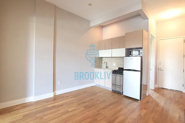 Rented by null | media 112