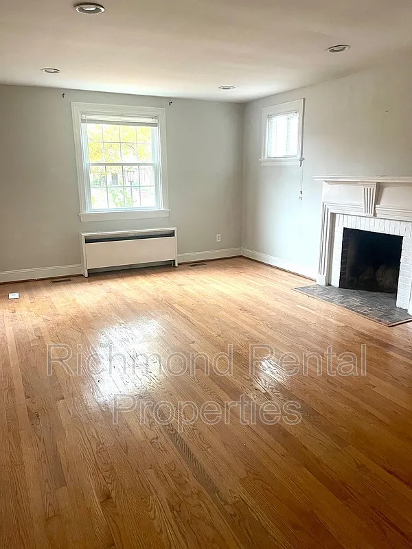 2 bed, 1.0 bath, 1120 sqft, $1,995 — Photo 3