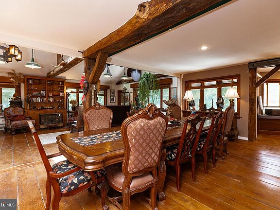 4th image of 308 Buttonwood Rd