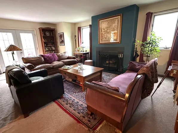 5 Renee Ct, Newark, DE 19711