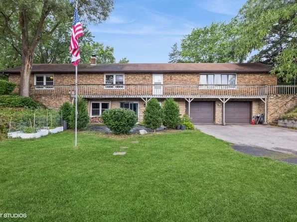 1909 Louise St, Crystal Lake, IL 60014