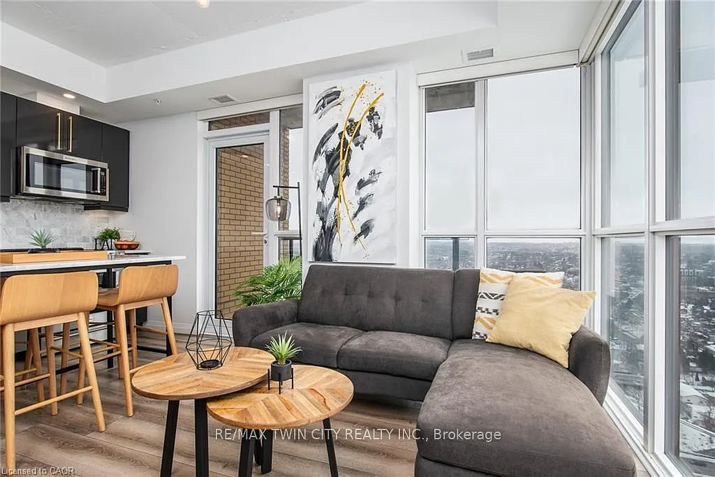 2 bed, $2,500 — Photo 3