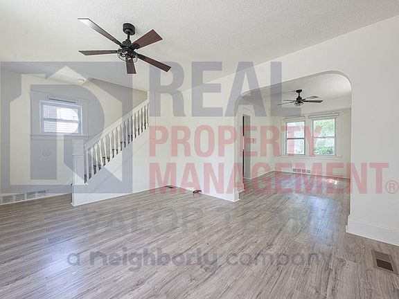 4th image of 3601 E 104th St