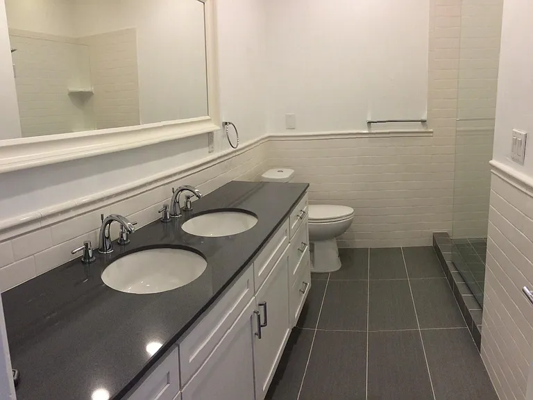 11820 Mayfield Ave #208 — Photo 13