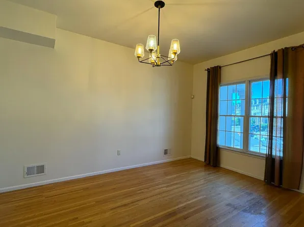 39 Cobblers Ln, Staten Island, NY 10304