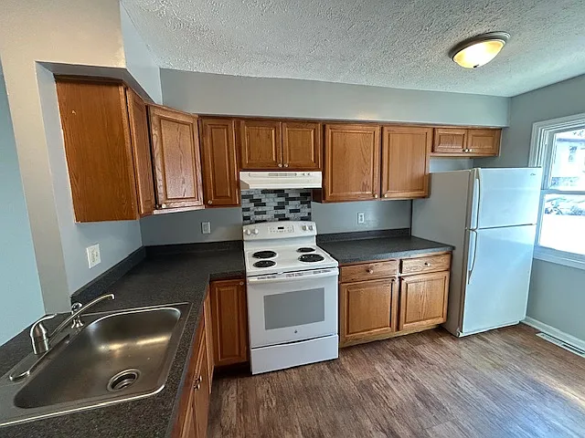 Building Photo - 1118 Lake Ave #4