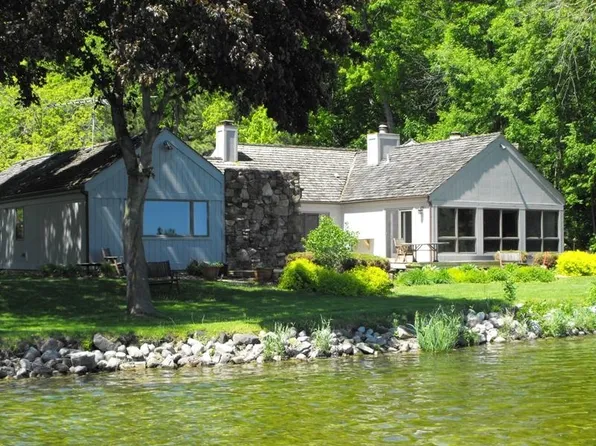 W4803 Meiklejohn Dr, Fond Du Lac, WI 54937