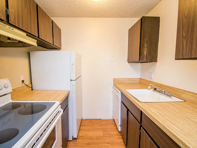 3161 Madison P218 — Photo 12