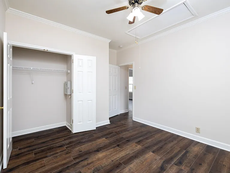 1215 Carriage Park Dr — Photo 27
