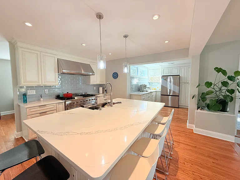 6515 Broxburn Dr — Photo 21