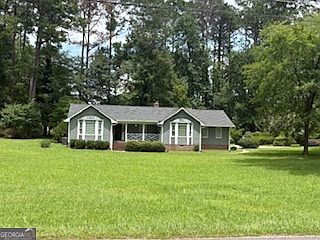 3rd image of 3759 Sussex Dr NE