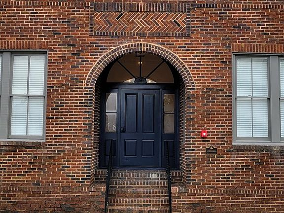 3rd image of 9 Hill St #6