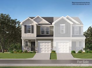 10044 Greystar Ln, Charlotte, NC 28213