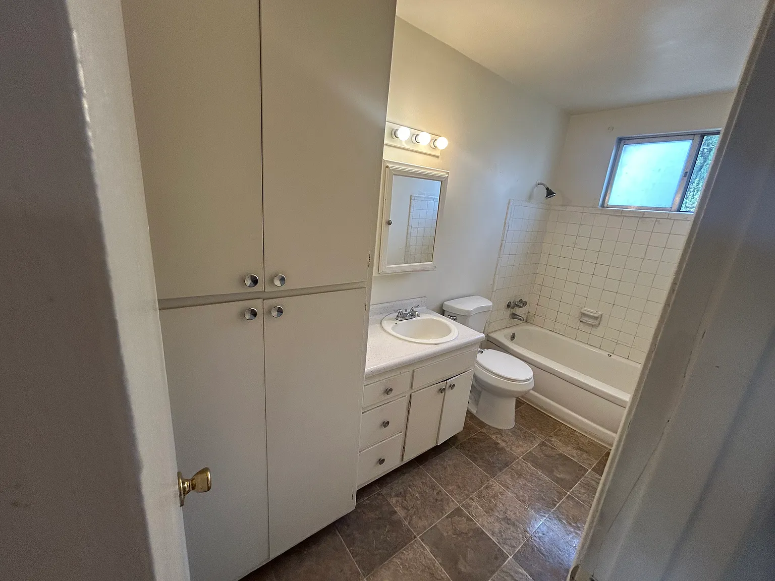 1 bed, 550 sqft, $1,500 — Photo 4