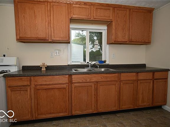 4th image of 1540 Mary Dr