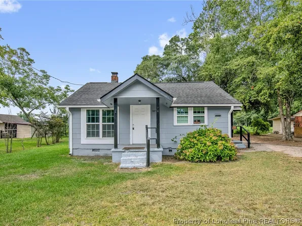 507 W 5th St, Pembroke, NC 28372