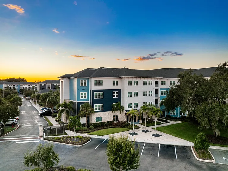 Bell Westchase — Photo 9