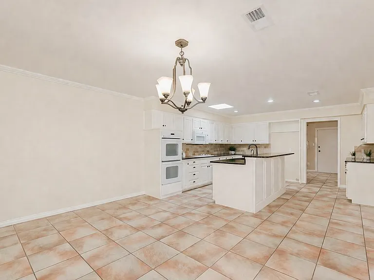 3306R Haynes Ave — Photo 13