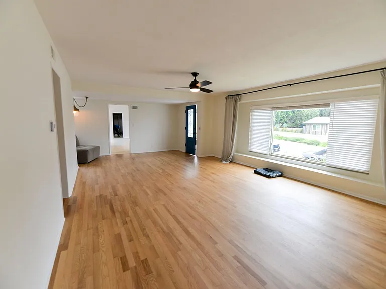 2345 S Ola Vis — Photo 7