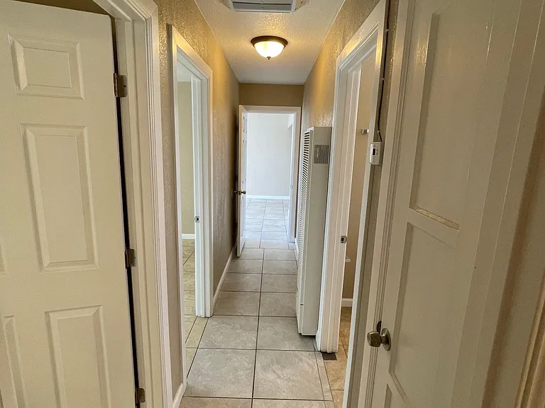 845 E Fredricks St — Photo 10