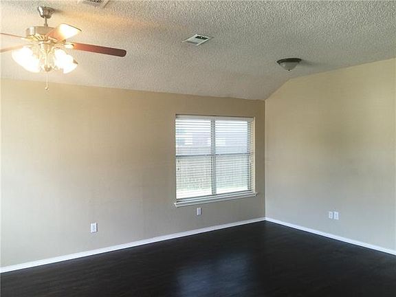 3rd image of 6520 Hillview Ln