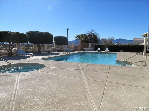 4th image of 2376 Acoma Dr
