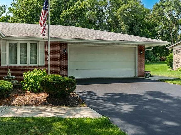 4th image of 1441 Chokecherry Dr