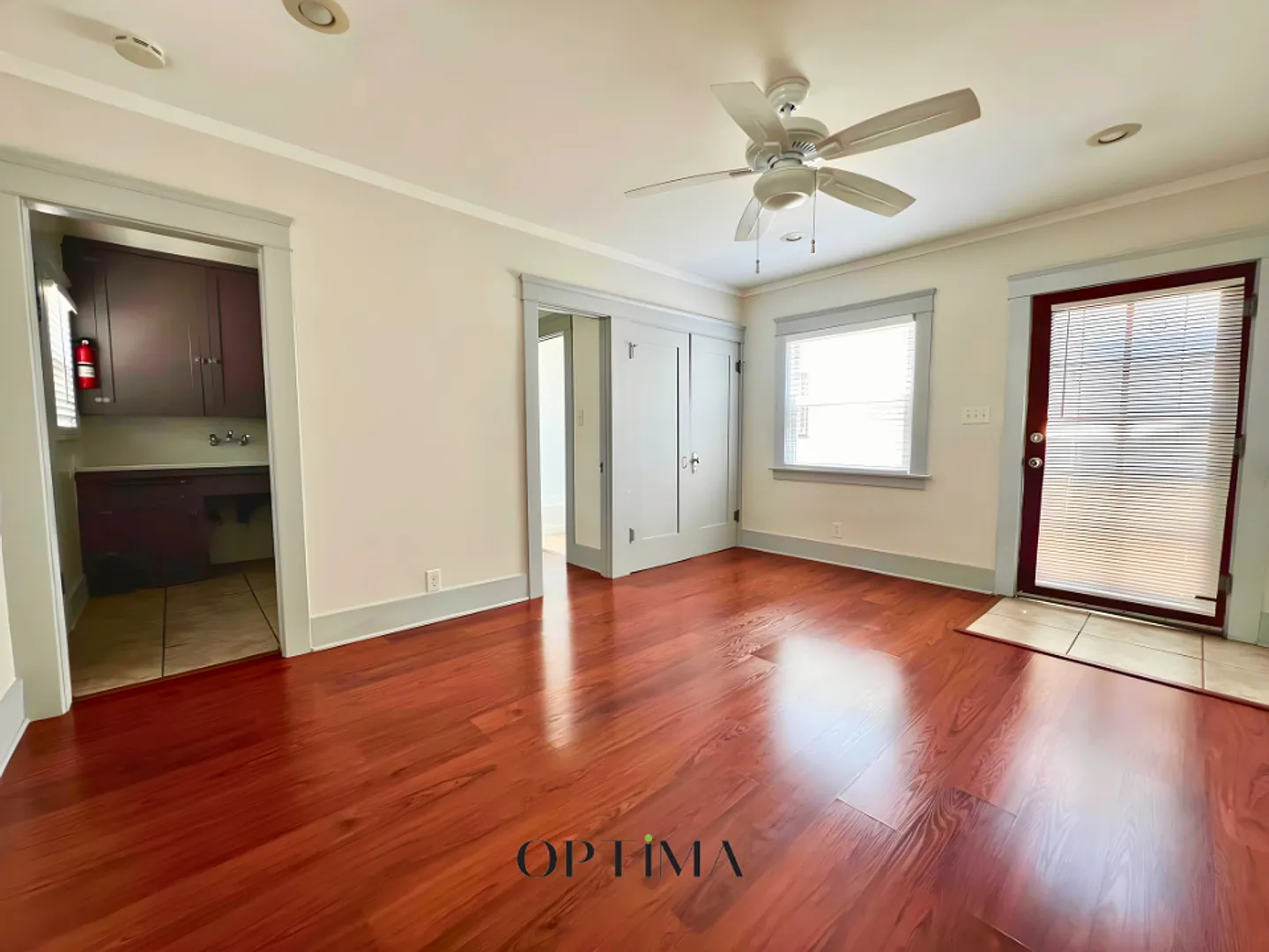 1170 Cherry Ave — Photo 2