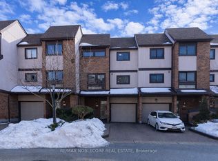 1080 Walden Cir Unit 52, Mississauga, ON L5J 4J9