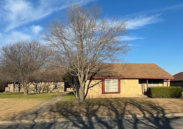 1st image of 709-715 Kimberly Dr