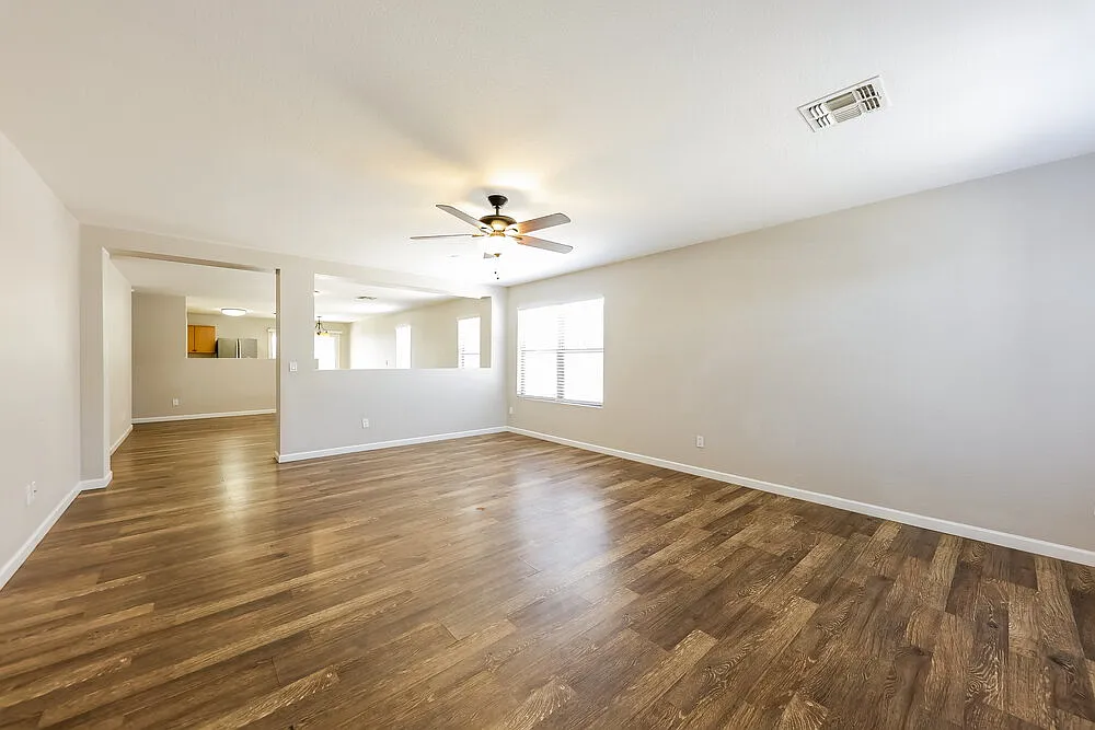 4 bed, 2.0 bath, 1756 sqft, $1,820 — Photo 4