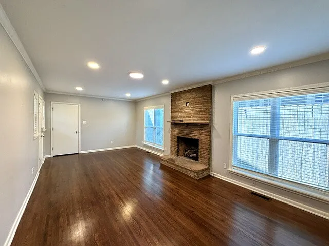 2 bed, 1.0 bath, 1200 sqft, $1,595 — Photo 3