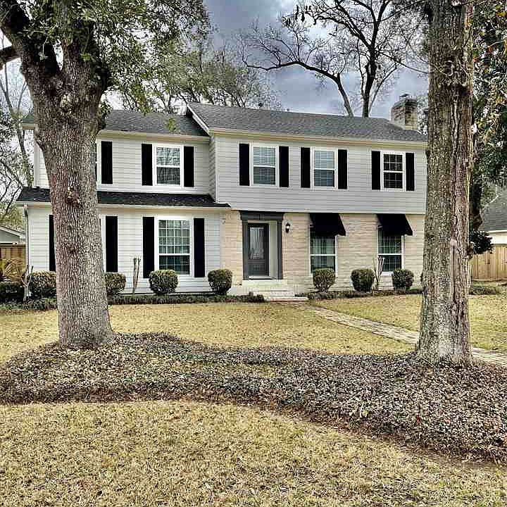 1st image of 225 W Caldwood Dr