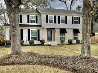 225 W Caldwood Dr, Beaumont, TX 77707