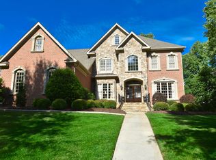 9037 Summer Club Rd, Charlotte, NC 28277