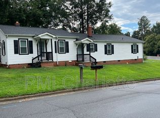 623 W Iredell Ave, Mooresville, NC 28115