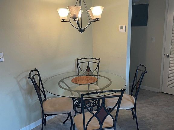 5th image of 2829 NE 30th St APT 107