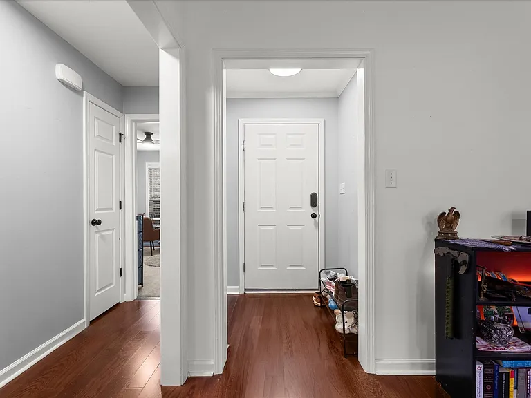 1053 Grove Landing Ln — Photo 10