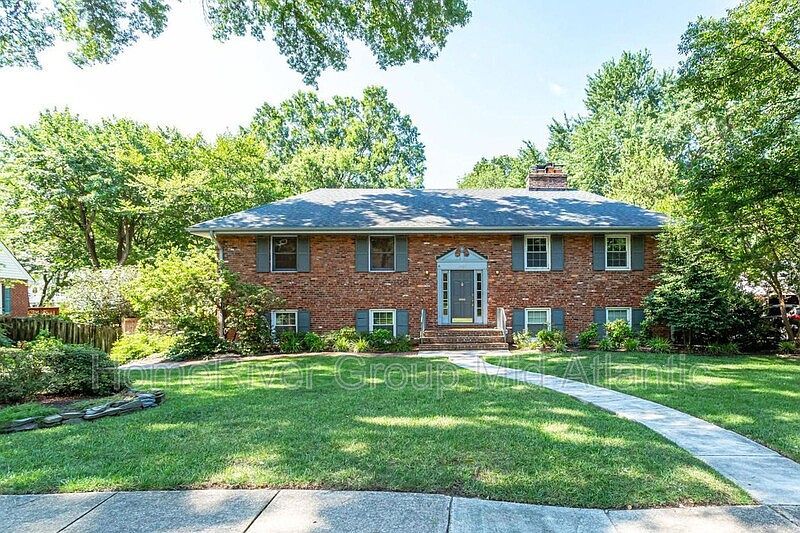 1st image of 1009 Dalebrook Dr