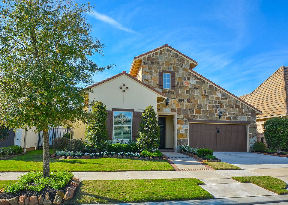 Upscale Riverstone Beauty! 