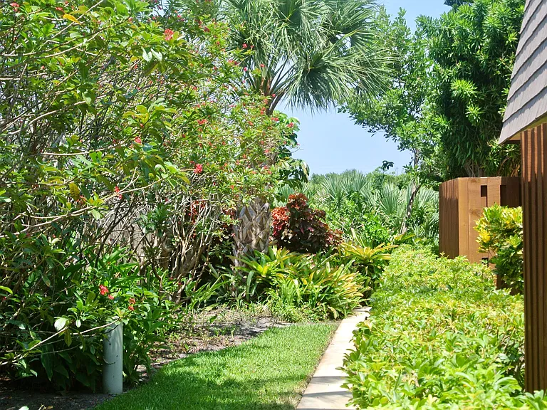 121 Ocean Cove Dr #121 — Photo 36