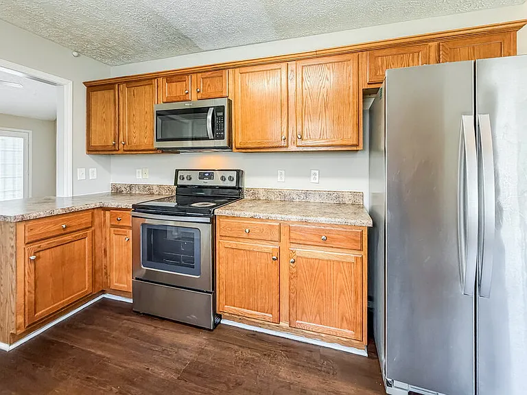 2816 Windcrest Trl — Photo 8