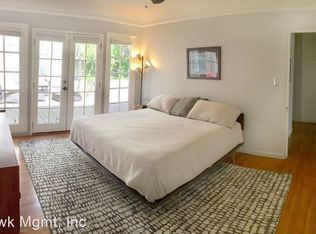 1807 W Silver Lake Dr, Los Angeles, CA 90026