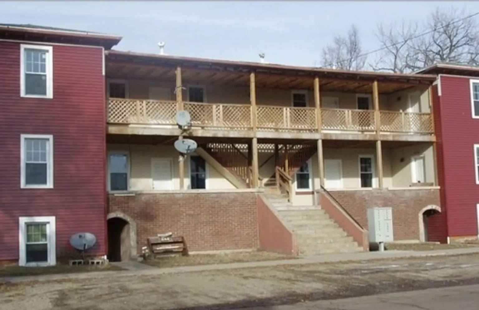 Rustic Apartments on 2nd — Photo 1