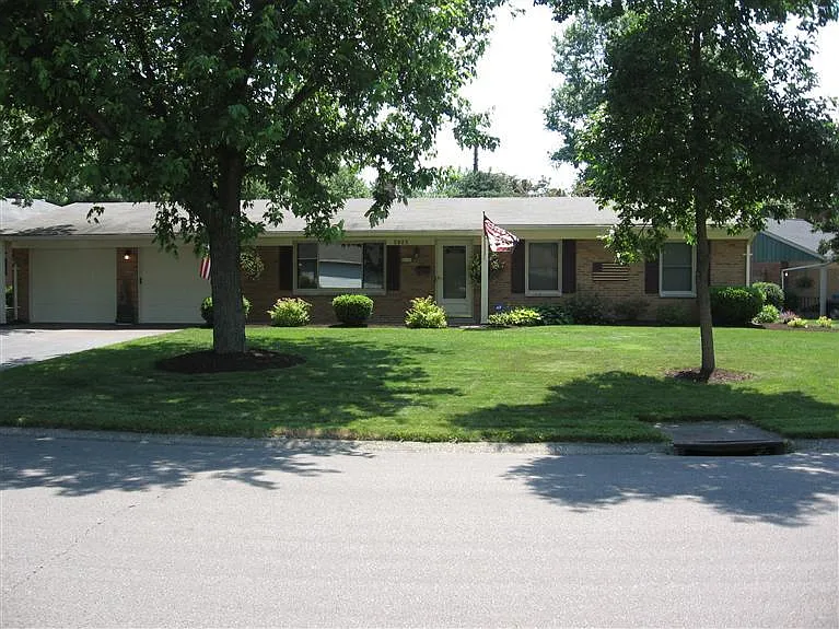 5923 Jassamine Dr photo 1