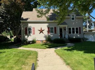 706 Beaver St, Beaver Dam, WI 53916