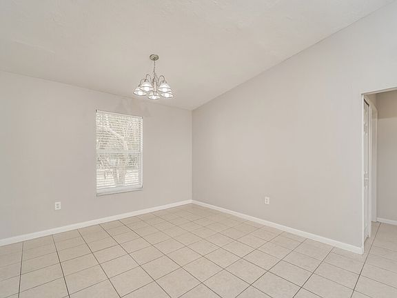 5th image of 2122 SE 6th Ln