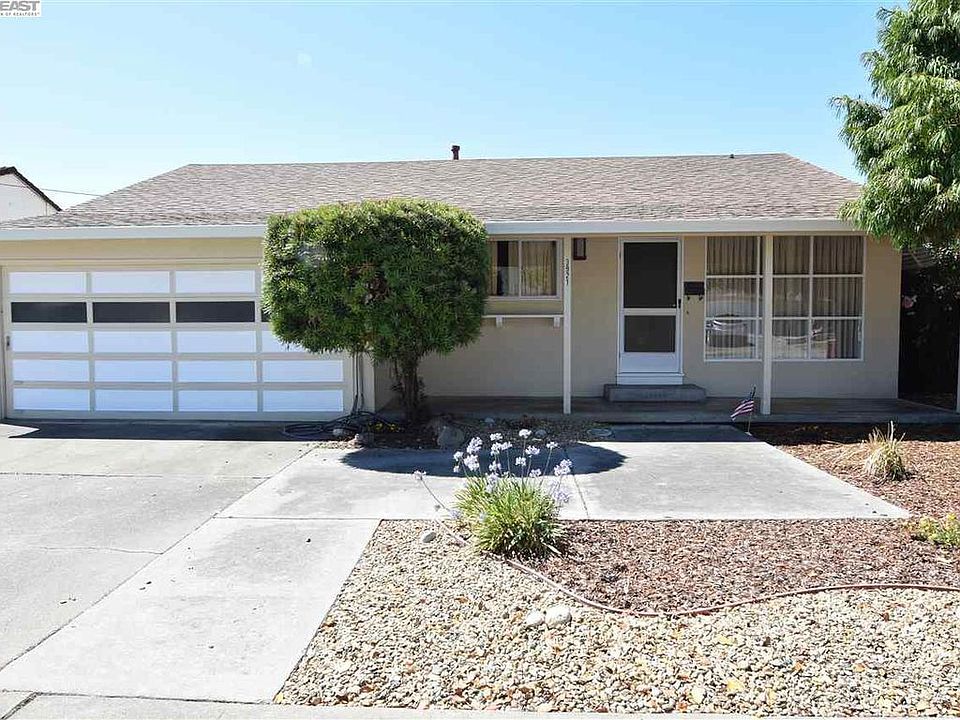 1st image of 3921 Carmel Way