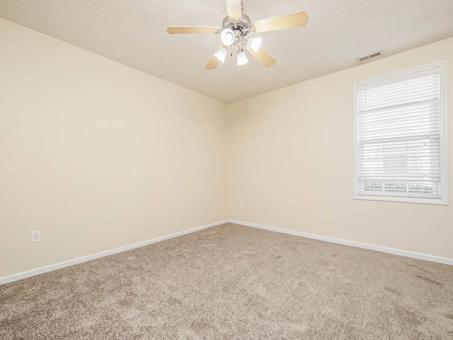 3930-101 Bardstown Ct. - TH — Photo 2