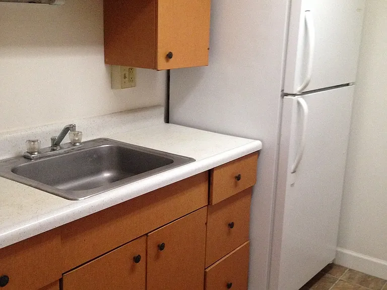 Olympia Park Apartments 1 and 2 Bedroom Units Available THIS SUMMER! — Photo 26
